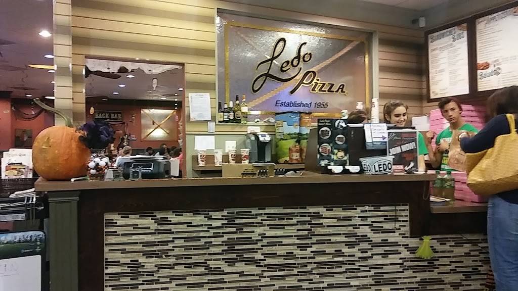 Ledo Pizza | meal takeaway | 8324 Old Keene Mill Rd, West Springfield, VA 22152, USA | 7034515336 OR +1 703-451-5336
