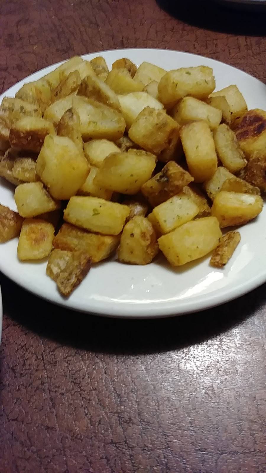 Pams Front Street Grill | restaurant | 190 Front St, Lincoln, RI 02865, USA | 4017272704 OR +1 401-727-2704