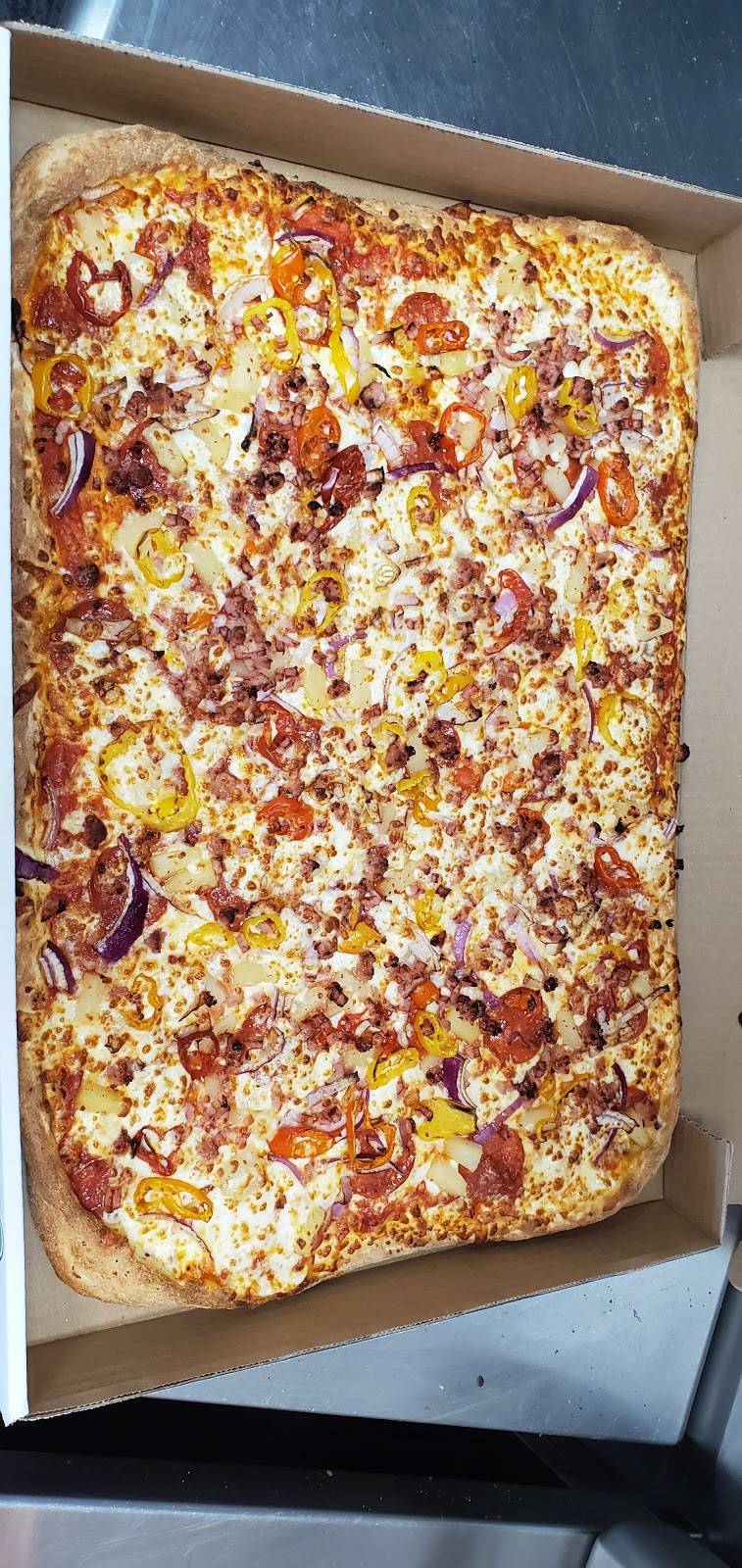 Reginos Pizza | restaurant | 1300 Finch Ave W, North York, ON M3J 3K2, Canada | 4166630663 OR +1 416-663-0663