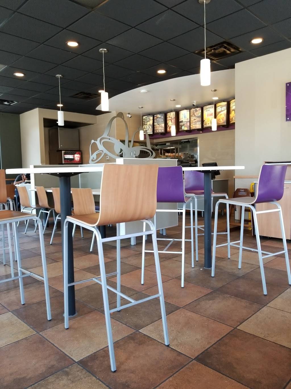 Taco Bell | meal takeaway | 7123 Village Pkwy, Dublin, CA 94568, USA | 9258330713 OR +1 925-833-0713