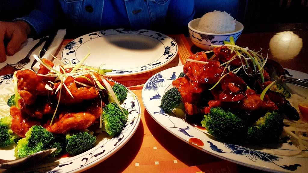 Golden Leaf Restaurant | restaurant | 3615 Tamiami Trail N, Naples, FL 34103, USA | 2394346336 OR +1 239-434-6336