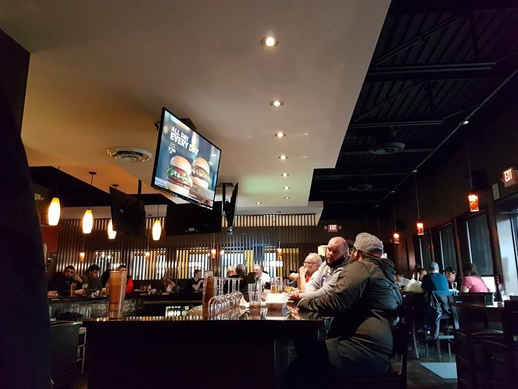 Jose’s Bar and Grill | restaurant | 215 Talbot St W, Leamington, ON N8H 1N8, Canada | 5193220182 OR +1 519-322-0182