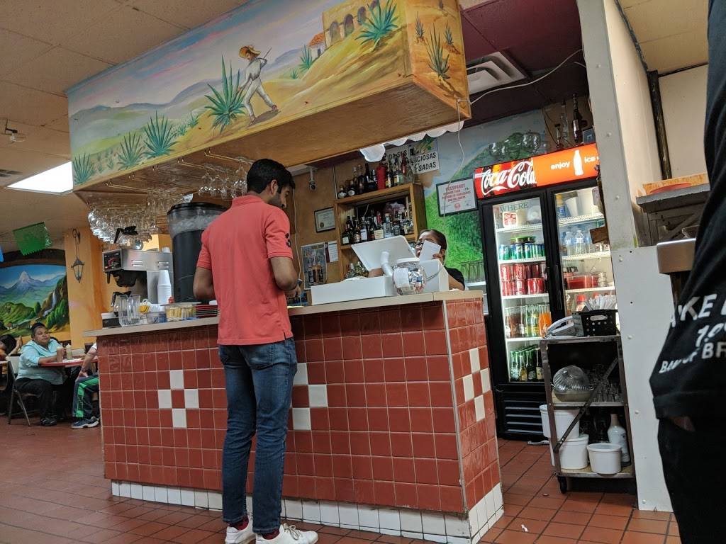 El Taco Veloz | restaurant | 1745 W Chicago Ave, Chicago, IL 60622, USA | 3127380363 OR +1 312-738-0363