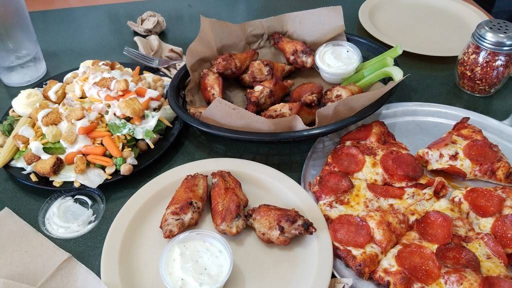 Round Table Pizza | meal delivery | 1975 Main St, Watsonville, CA 95076, USA | 8317222492 OR +1 831-722-2492