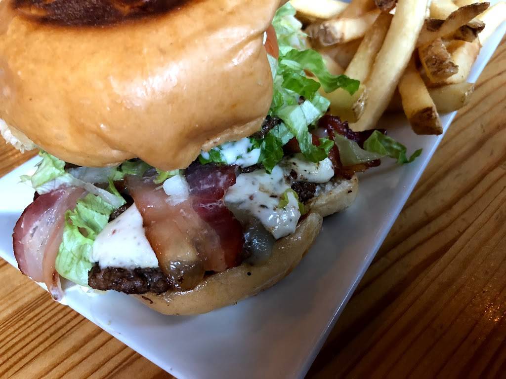 Burger Republic | restaurant | 6900 Lenox Village Dr #22, Nashville, TN 37211, USA | 6154994428 OR +1 615-499-4428