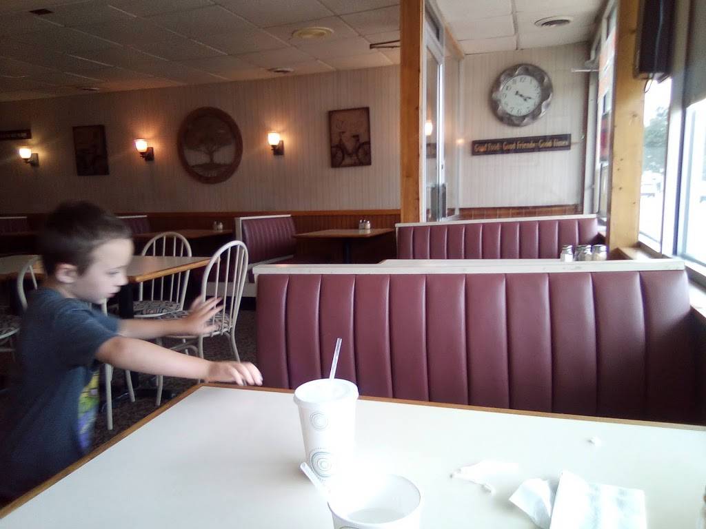 Pizza Shoppe | restaurant | 113 W State St #8048, Mancelona, MI 49659, USA | 2315875162 OR +1 231-587-5162