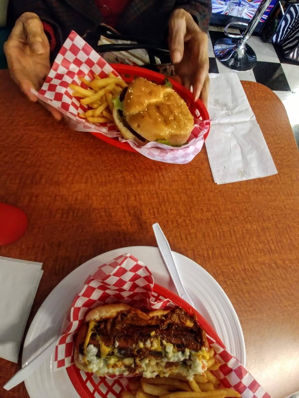 Golden Years Ice Cream Parlor and Diner / Food Truck | restaurant | 12835 U.S. HWY 231/431 N Suite E, Hazel Green, AL 35750, USA | 2566937192 OR +1 256-693-7192