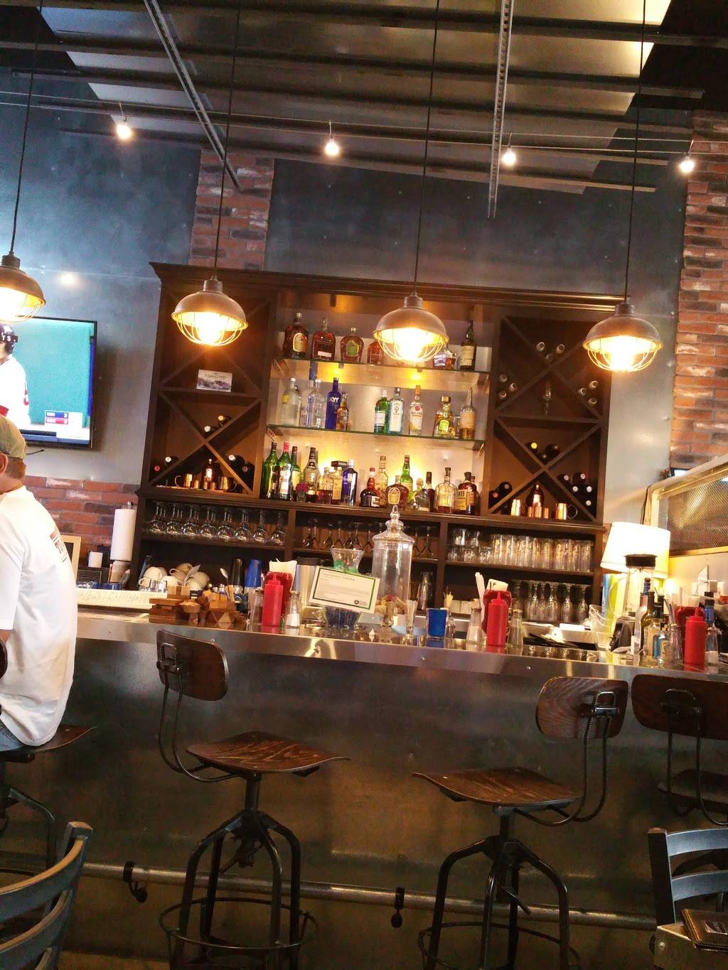 The Fixx | restaurant | 644 W Edmond Rd, Edmond, OK 73012, USA | 4052852311 OR +1 405-285-2311