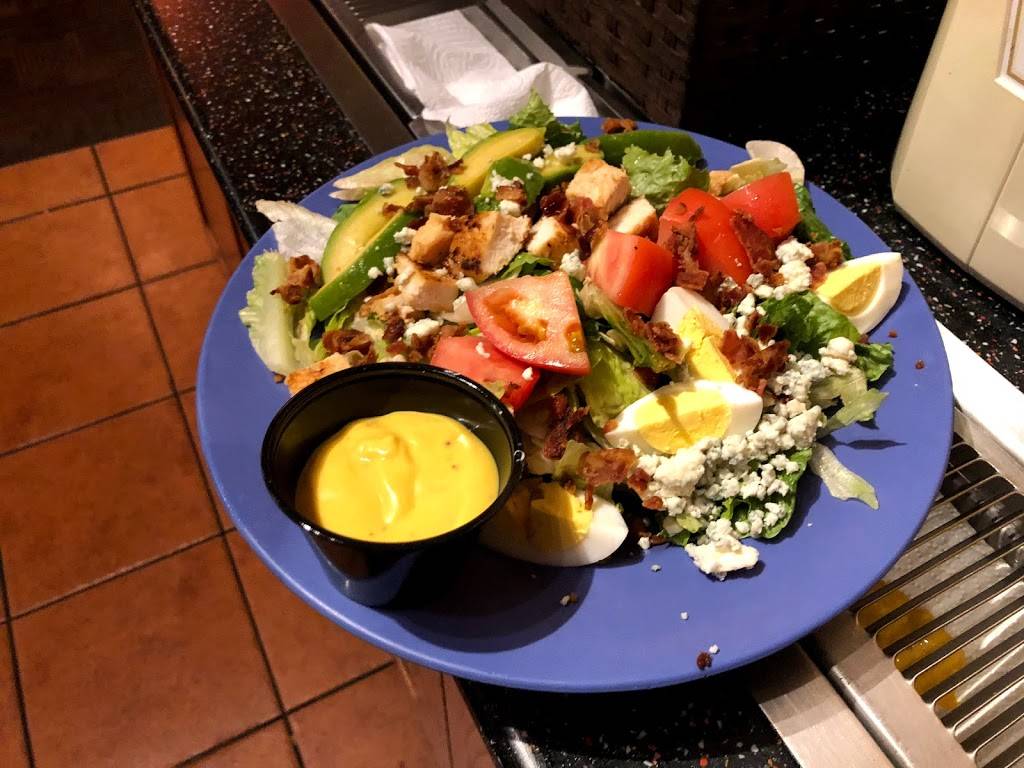 Fuddruckers | restaurant | 39 Norwich-Westerly Rd, Ledyard, CT 06339, USA | 8603123000 OR +1 860-312-3000