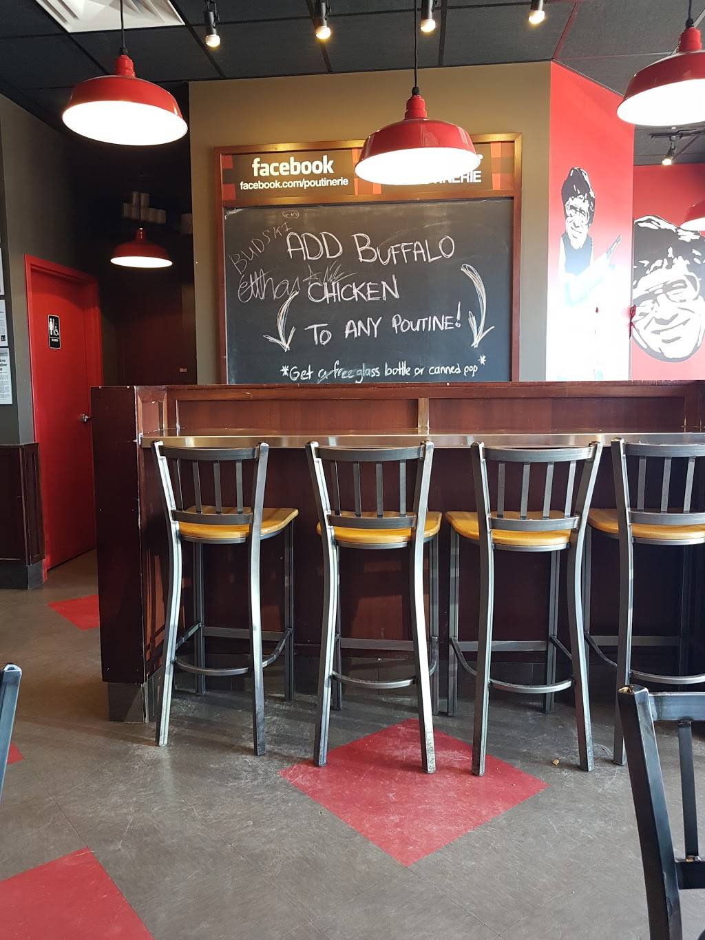 Smokes Poutinerie | restaurant | 305 N Front St Unit #16, Belleville, ON K8P 3C3, Canada | 6139622873 OR +1 613-962-2873