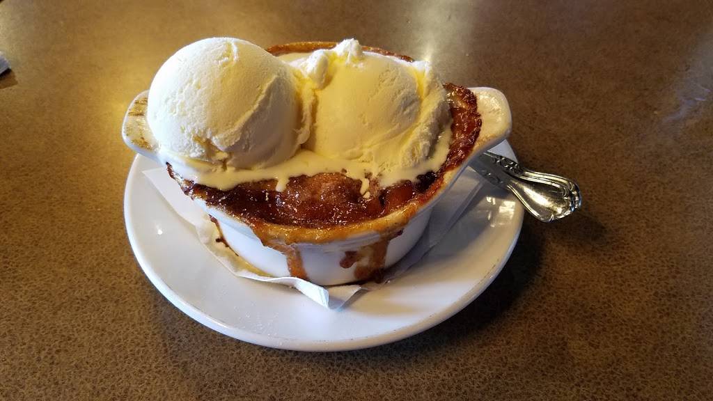 Chucks Southern Comforts Cafe & Banquets | night club | 8025 Cass Avenue, Darien, IL 60561, USA | 3314314000 OR +1 331-431-4000