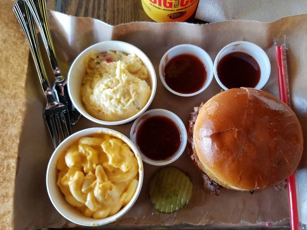 Dickeys Barbecue Pit | restaurant | 5801 University Ave, San Diego, CA 92115, USA | 6195429704 OR +1 619-542-9704