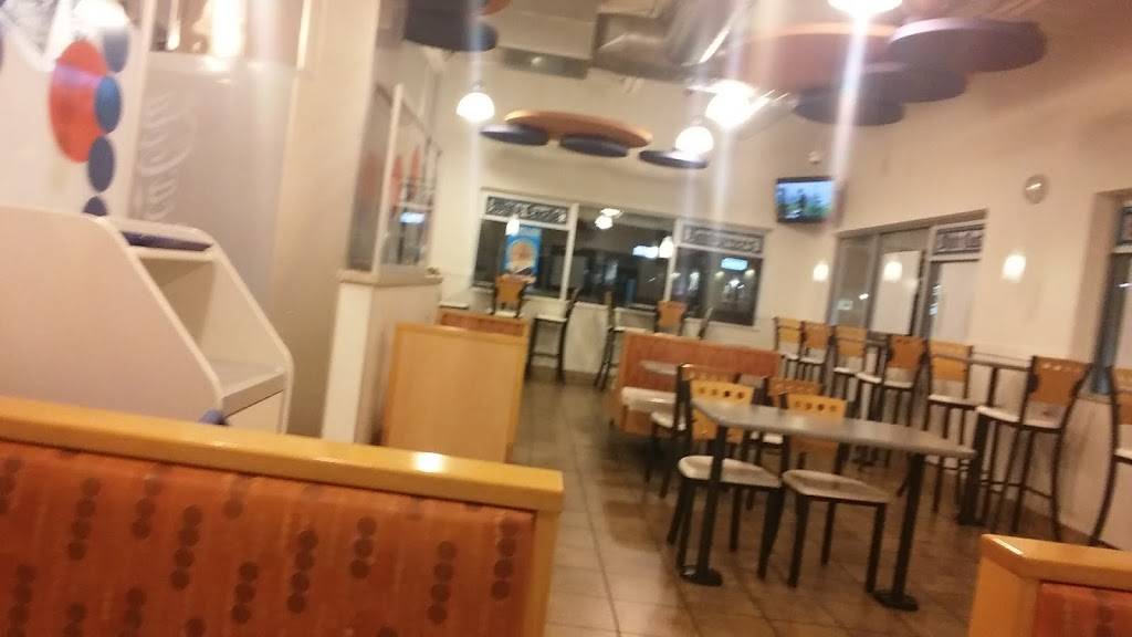 White Castle | restaurant | 680 W Karsch Blvd, Farmington, MO 63640, USA | 5737471094 OR +1 573-747-1094