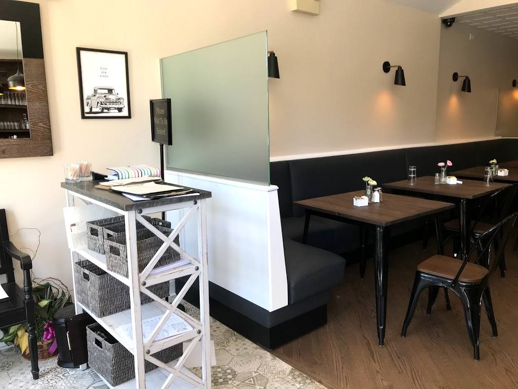 Dakota 94 | restaurant | 5304 W Devon Ave, Chicago, IL 60646, USA | 7738676494 OR +1 773-867-6494