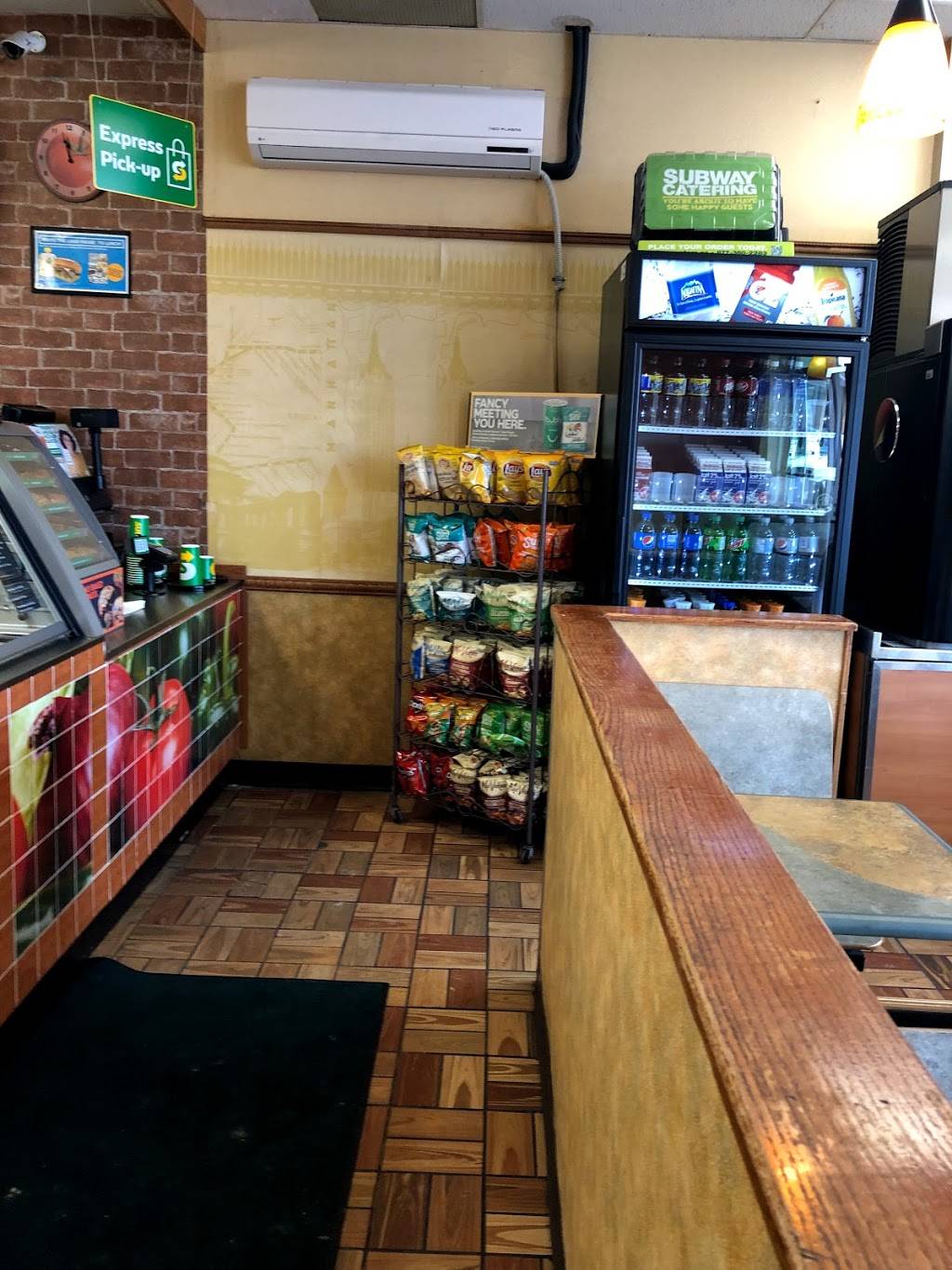 Subway | restaurant | Wellington Street East, 92 Gordon St, Guelph, ON N1H 4H6, Canada | 5198217827 OR +1 519-821-7827