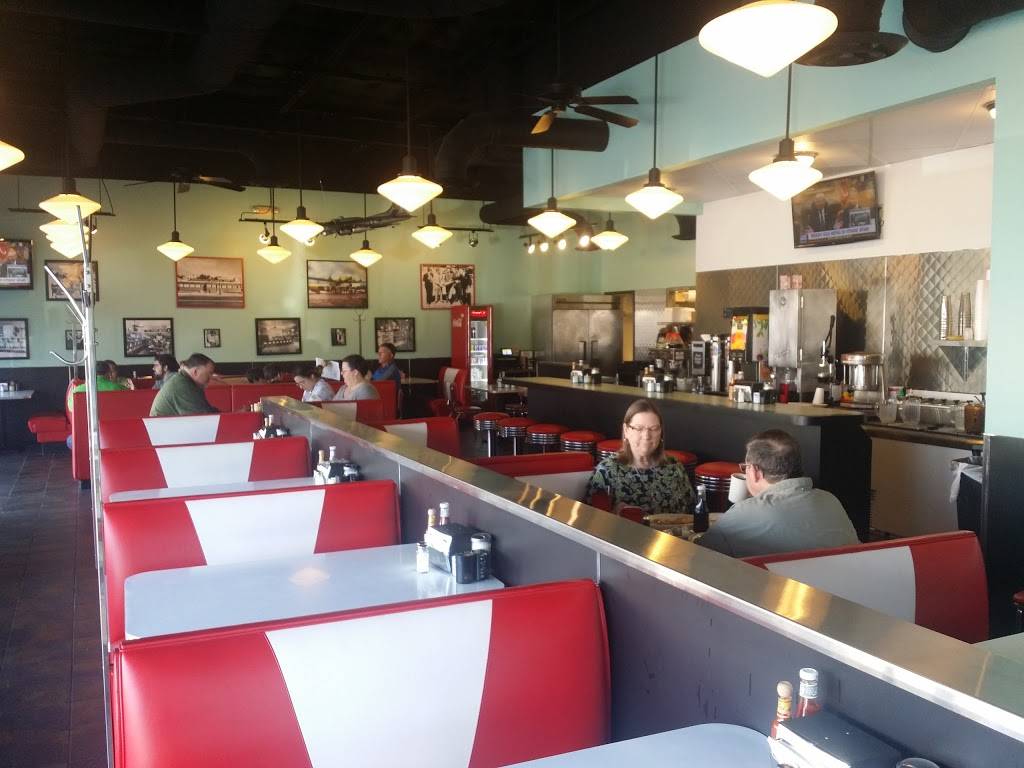 Avalon Diner | restaurant | South Kirkwood Road, 11611 Katy Fwy, Houston, TX 77079, USA | 2819774554 OR +1 281-977-4554