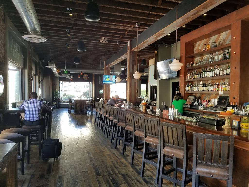 Quad AleHouse | restaurant | 868 Fifth Ave, San Diego, CA 92101, USA | 6192393339 OR +1 619-239-3339