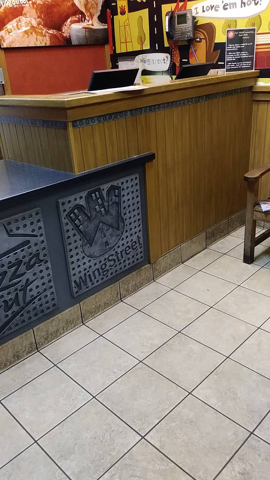 Pizza Hut | meal delivery | 3050 E Desert Inn Rd #101, Las Vegas, NV 89121, USA | 7027359011 OR +1 702-735-9011