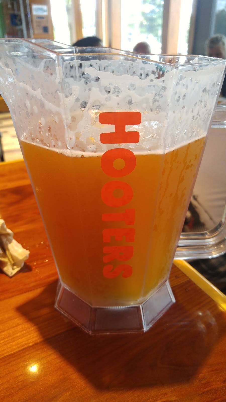 Hooters | restaurant | 1776 Gause Blvd, Slidell, LA 70461, USA | 9852884042 OR +1 985-288-4042