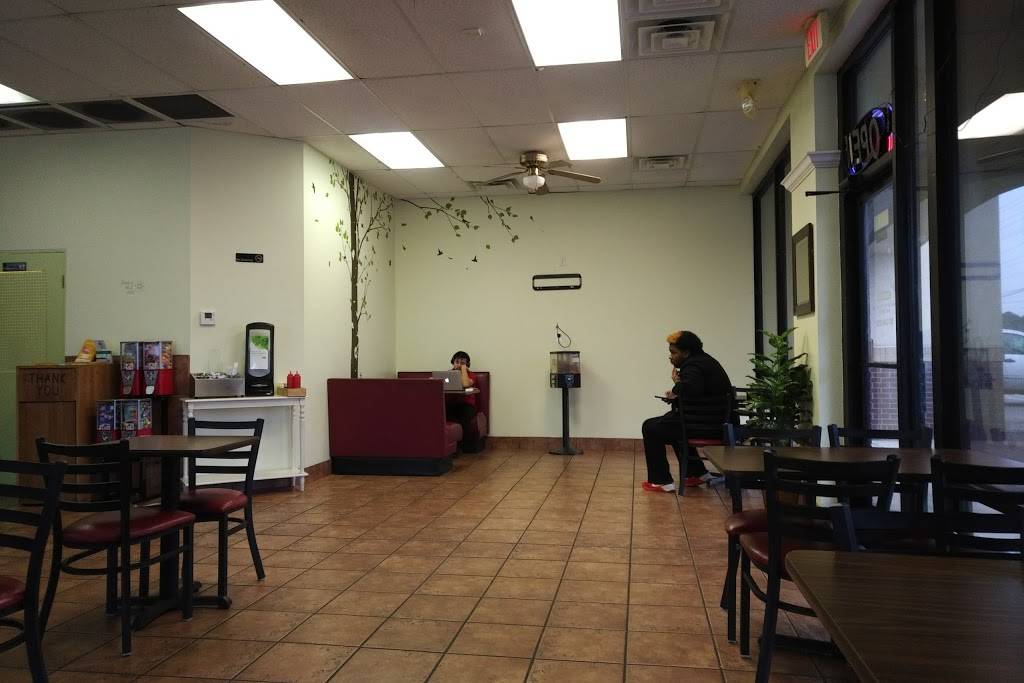 Wild Wings Station | restaurant | 7190 Winchester Rd, Memphis, TN 38125, USA | 9012493705 OR +1 901-249-3705