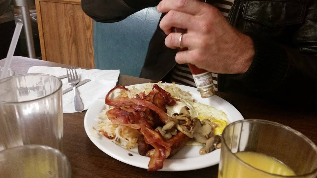 Virginias Cafe | cafe | 3820 Cornhusker Hwy, Lincoln, NE 68504, USA | 4024649885 OR +1 402-464-9885