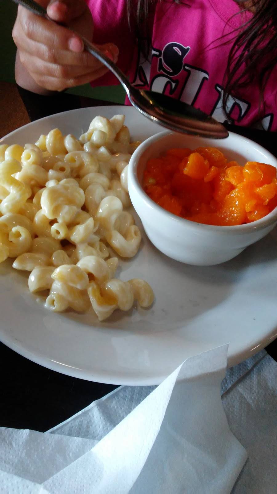 Doc Greens Salads & Grill | restaurant | 410 N Hillside St Suite #1000, Wichita, KS 67214, USA | 3162528124 OR +1 316-252-8124