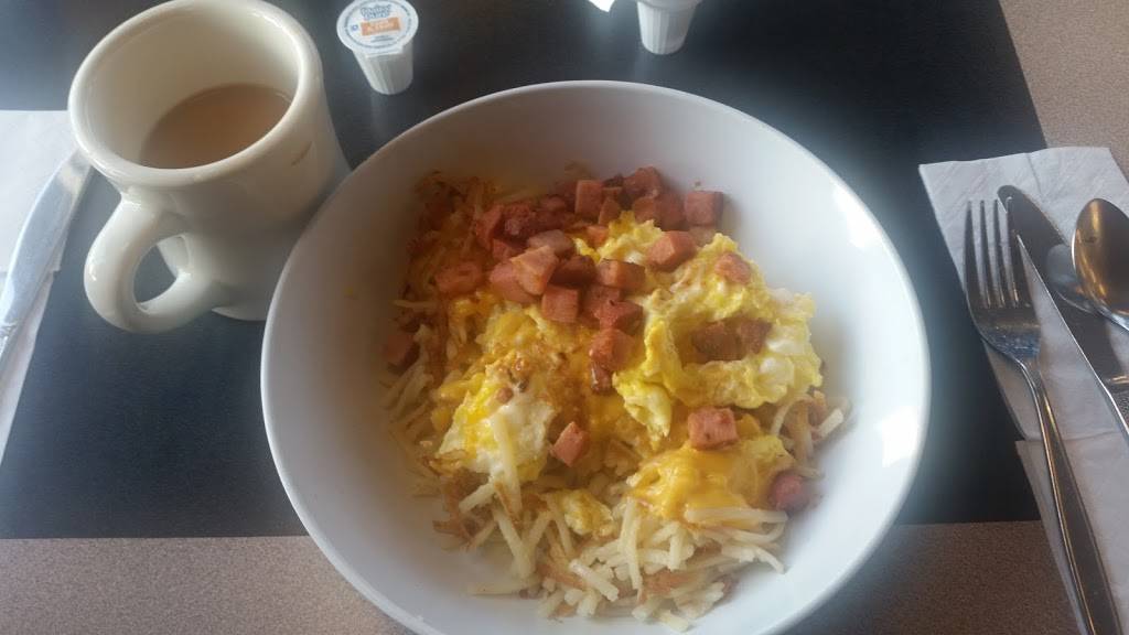 Waffle House | meal takeaway | 90 N Whyte Hardee Blvd, Hardeeville, SC 29927, USA | 8437843981 OR +1 843-784-3981