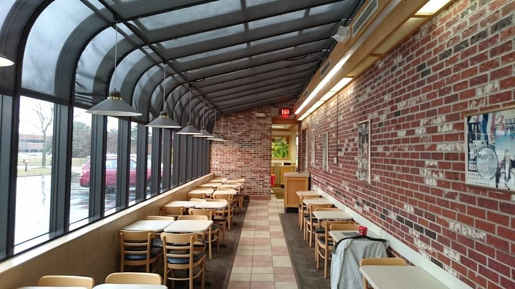 Wendys | restaurant | 3100 Boardwalk Dr, Ann Arbor, MI 48108, USA | 7349960547 OR +1 734-996-0547