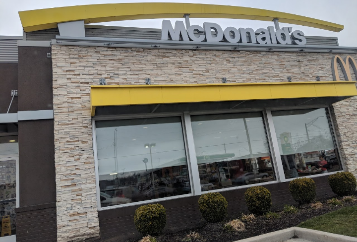 McDonalds | cafe | 255 W Mitchell Ave, Cincinnati, OH 45232, USA | 5136819650 OR +1 513-681-9650
