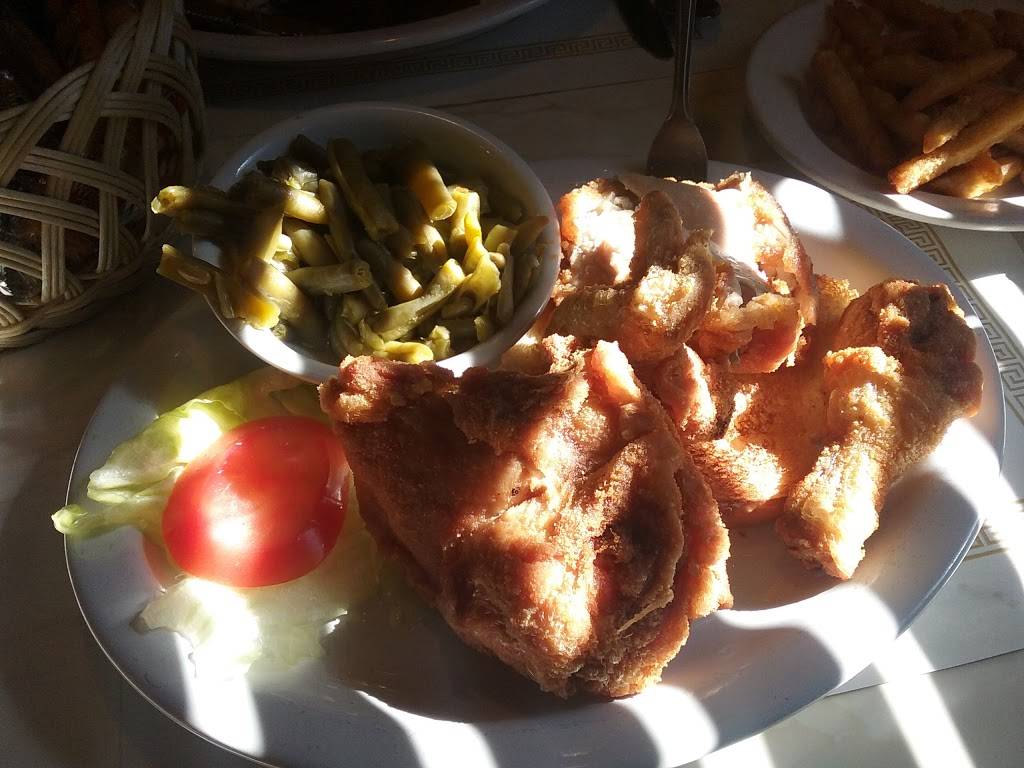 Paris Family Restaurant | restaurant | 2002 S Main St, Paris, IL 61944, USA | 2174660000 OR +1 217-466-0000