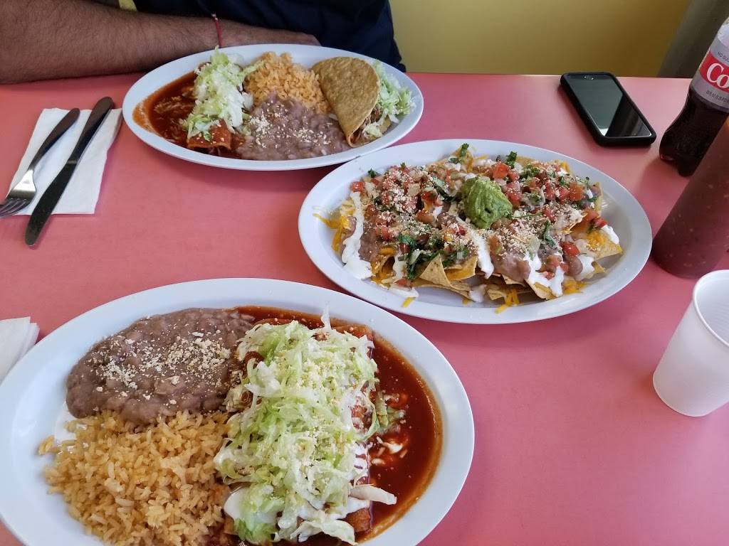 La Perla Cocina #3 | restaurant | 1224 Rosecrans St, San Diego, CA 92106, USA | 6197950063 OR +1 619-795-0063