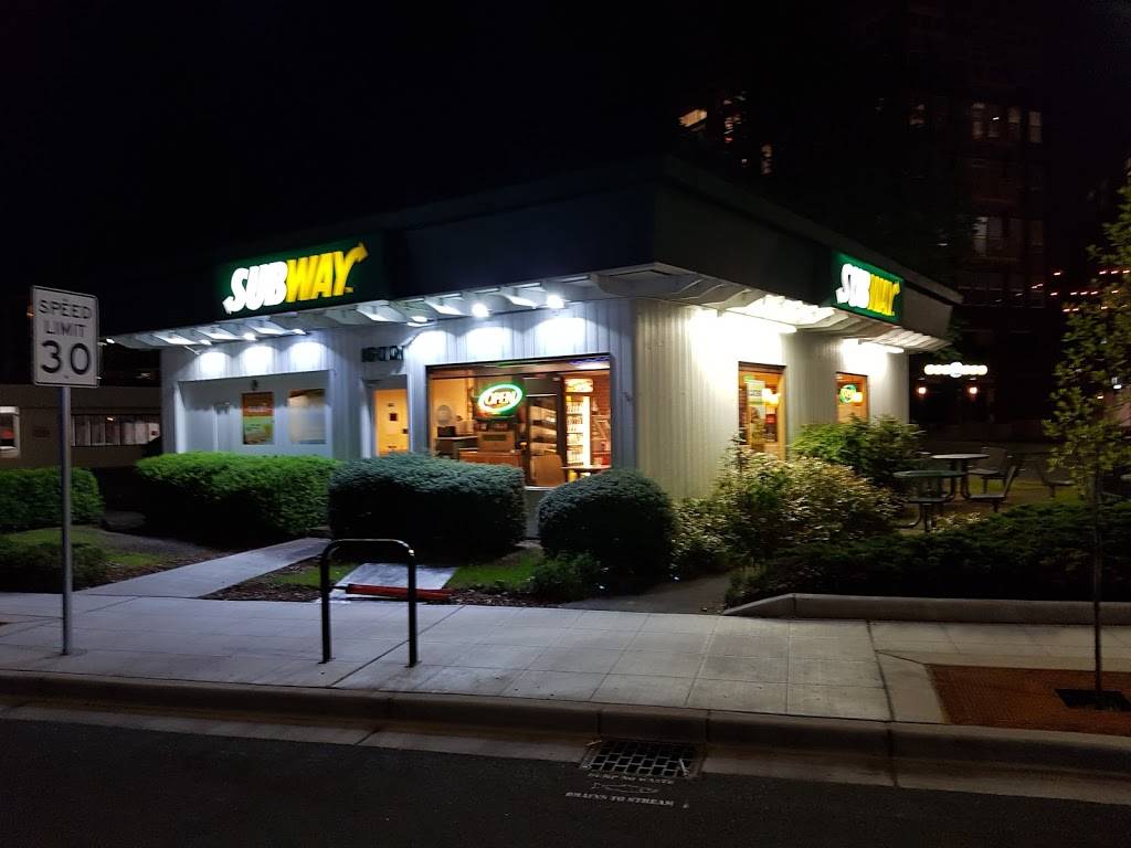 Subway | meal takeaway | 16001 Redmond Way, Redmond, WA 98052, USA | 4258859210 OR +1 425-885-9210