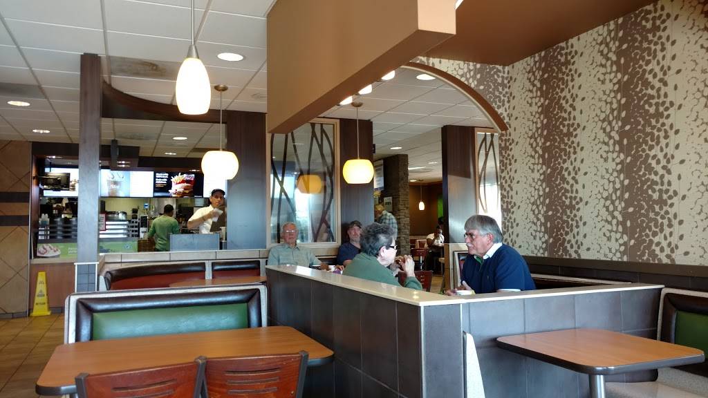 McDonalds | cafe | 6225 Mayfield Rd, Mayfield Heights, OH 44124, USA | 4404616055 OR +1 440-461-6055