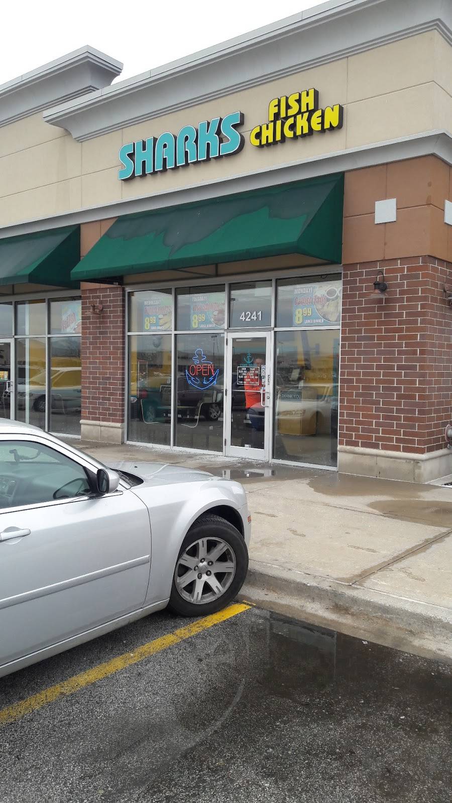 Sharks 167th - Country Club Hills, IL | restaurant | 4241 167th St, Country Club Hills, IL 60478, USA | 7089220222 OR +1 708-922-0222