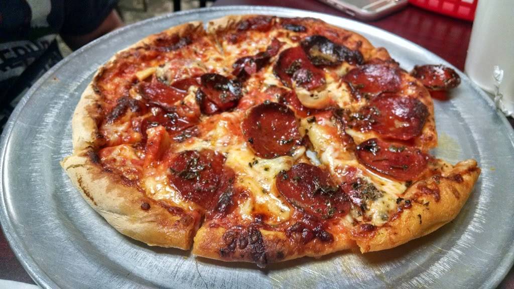 Peanuts Pub & Deli | restaurant | 22722 Centre Dr A, Lake Forest, CA 92630, USA | 9494723922 OR +1 949-472-3922