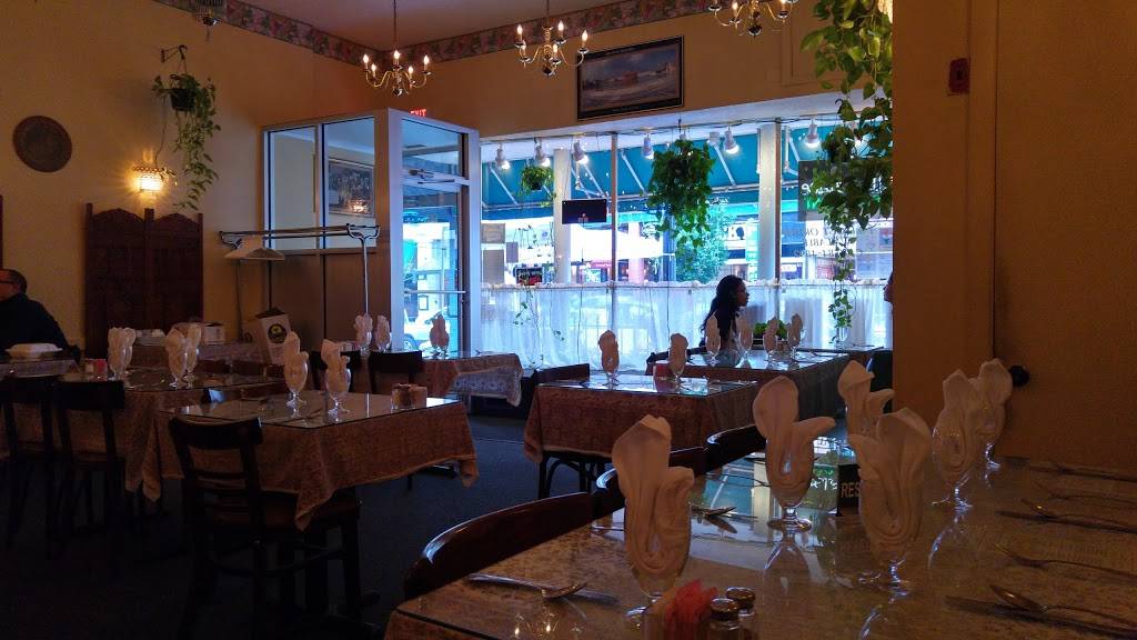 India Palace | restaurant | 28 Main St, Northampton, MA 01060, USA | 4135844892 OR +1 413-584-4892