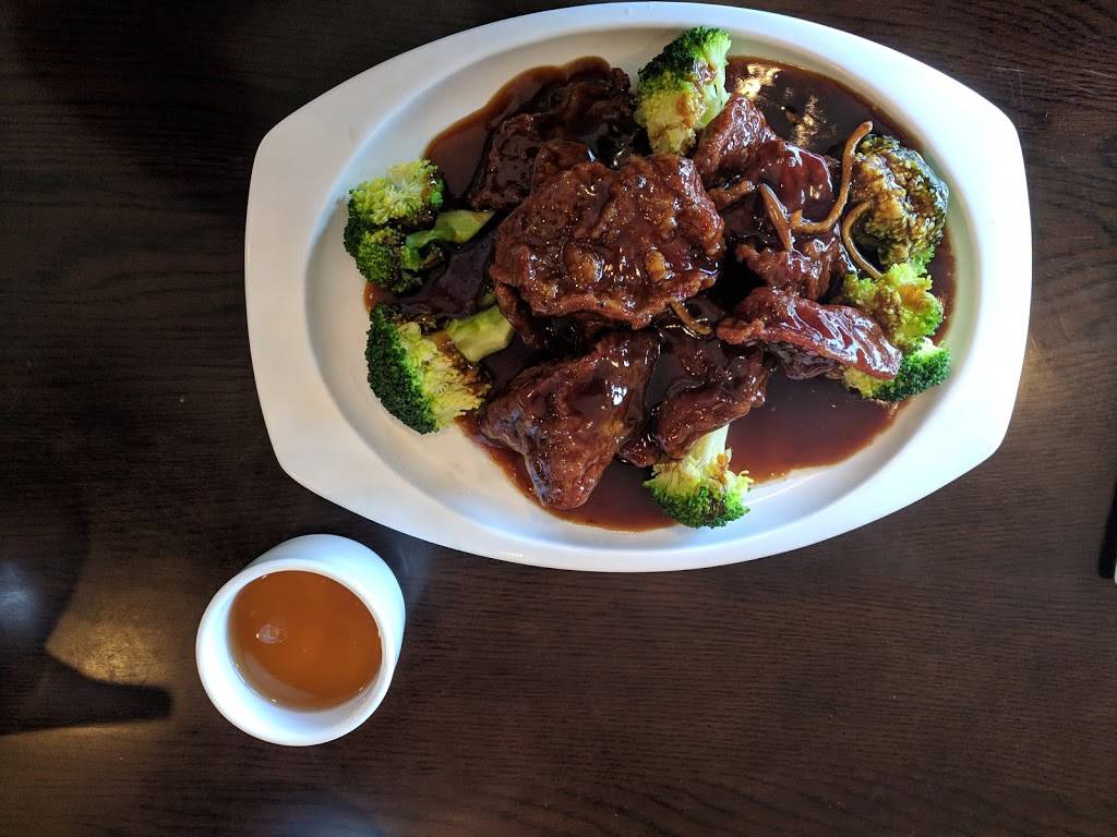 Great Chow | restaurant | 2702, 17 Beale Street, Quincy, MA 02170, USA | 6173281338 OR +1 617-328-1338