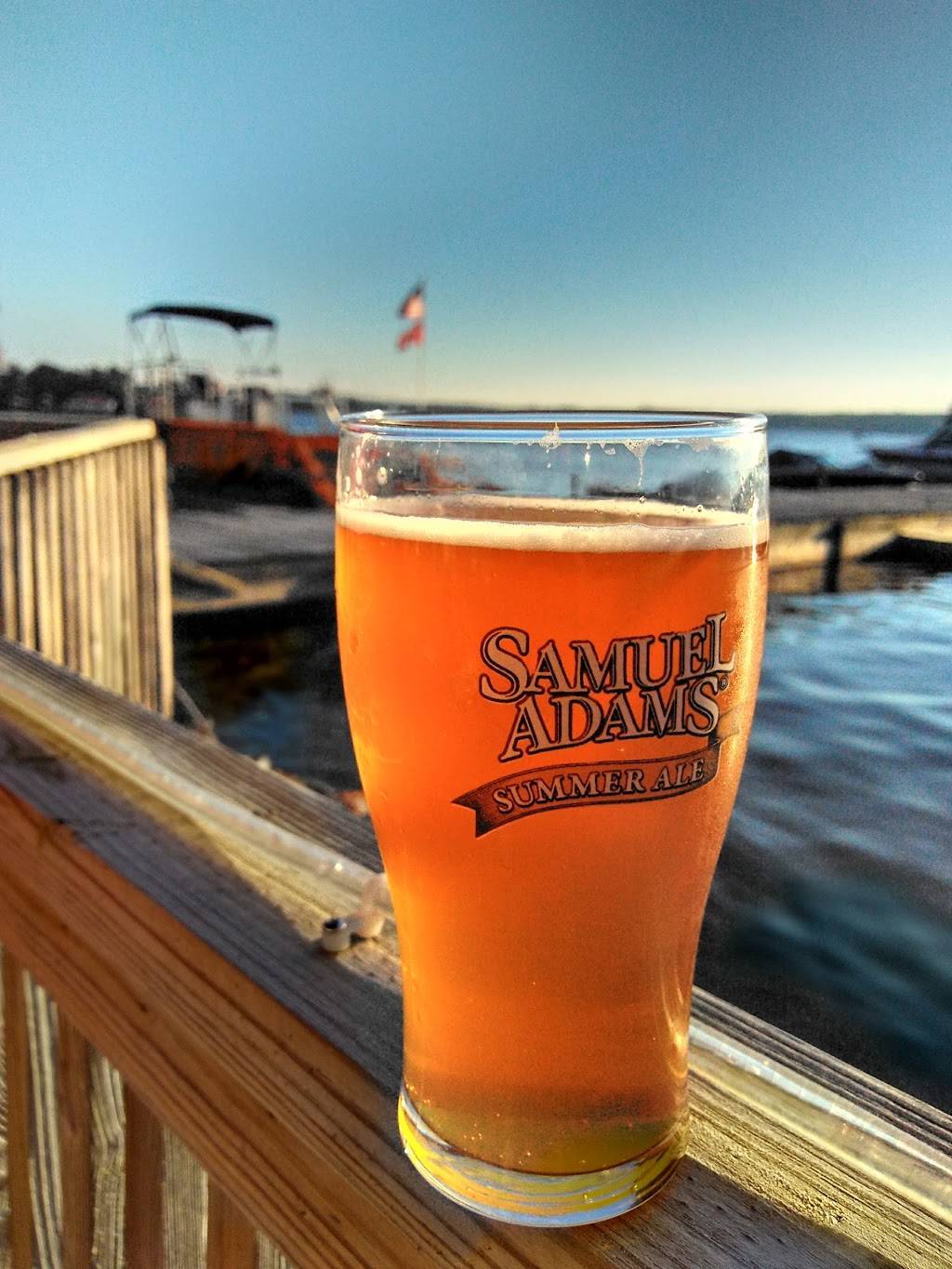 Skippers Landing Restaurant & Marina | restaurant | 7061 Lake Bluff Rd, Wolcott, NY 14590, USA | 3155879797 OR +1 315-587-9797