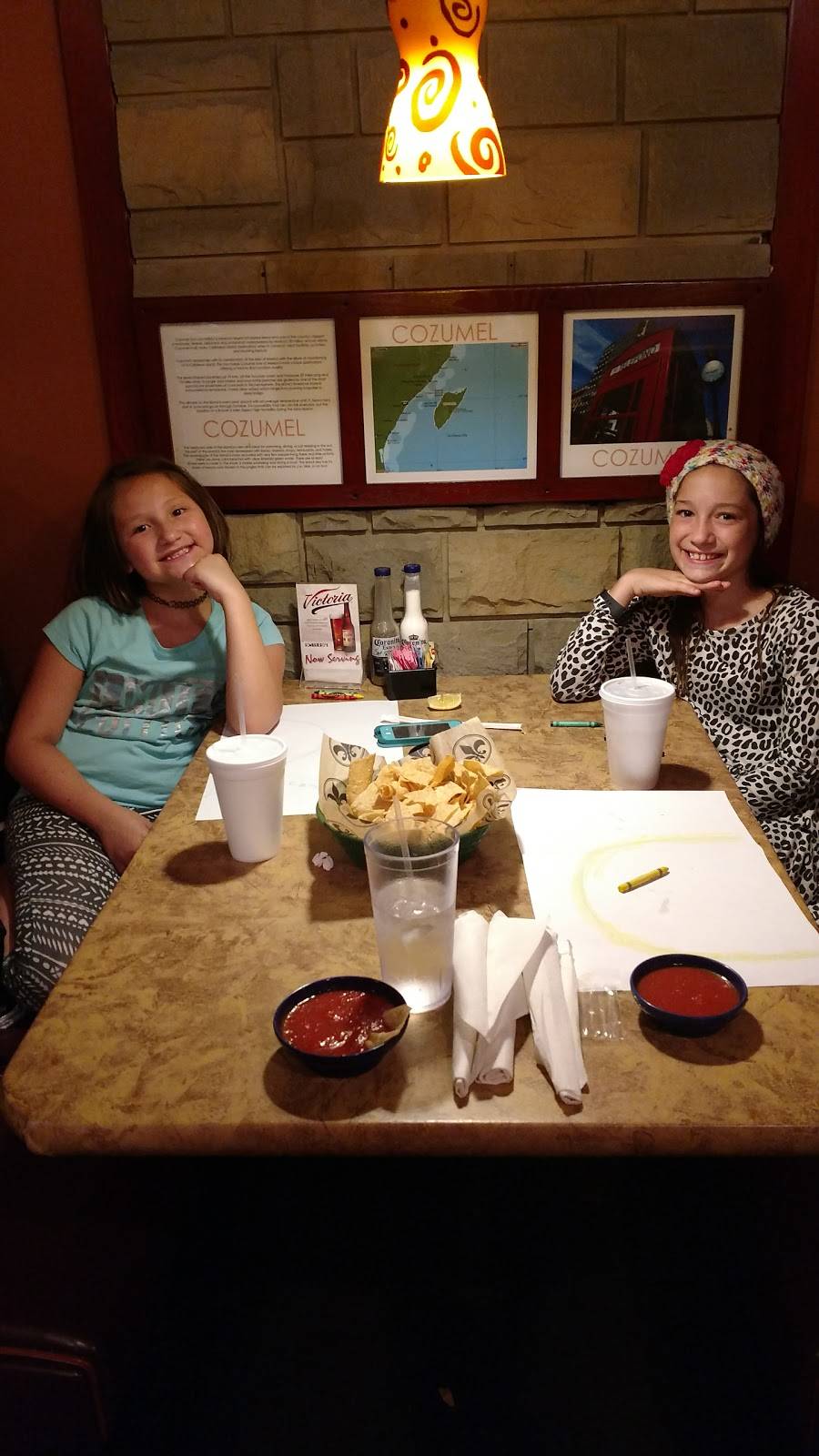 Sombreros Mexican Restaurant | restaurant | 3235 NW Evangeline Throughway, Lafayette, LA 70507, USA | 3378967407 OR +1 337-896-7407