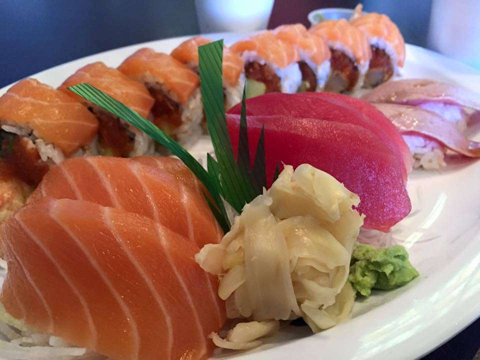 Sushi & Roll | meal takeaway | 27620 Marguerite Pkwy, Mission Viejo, CA 92692, USA | 9494818181 OR +1 949-481-8181
