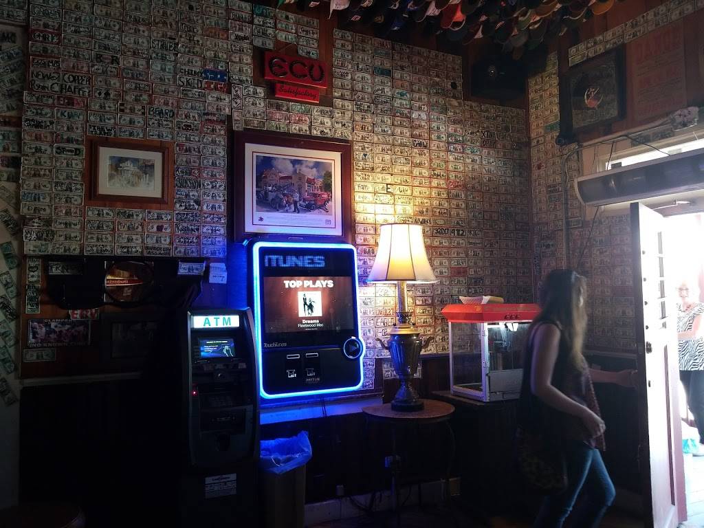 Old Corner Saloon | restaurant | 574 Main St, Copperopolis, CA 95228, USA | 2097853311 OR +1 209-785-3311