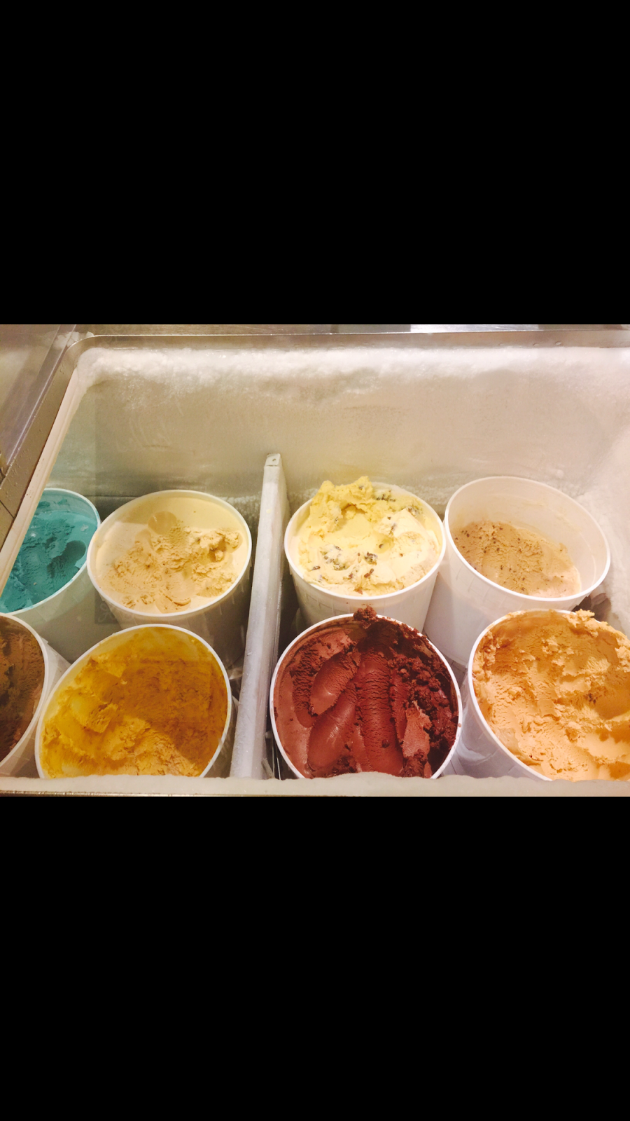 Shawn Michelles Homemade Ice Cream | restaurant | 3343 N Broadway, Chicago, IL 60657, USA | 3128576102 OR +1 312-857-6102