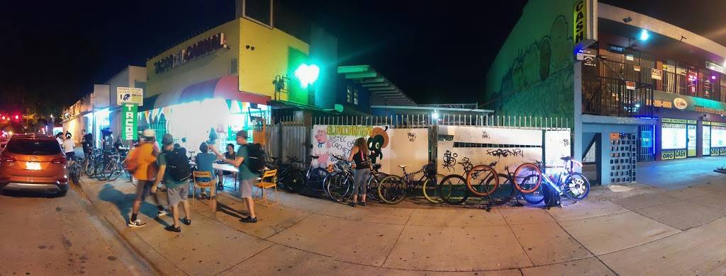 Camels Hump Cafe | restaurant | 766 SW 8th St, Miami, FL 33130, USA | 7864690145 OR +1 786-469-0145