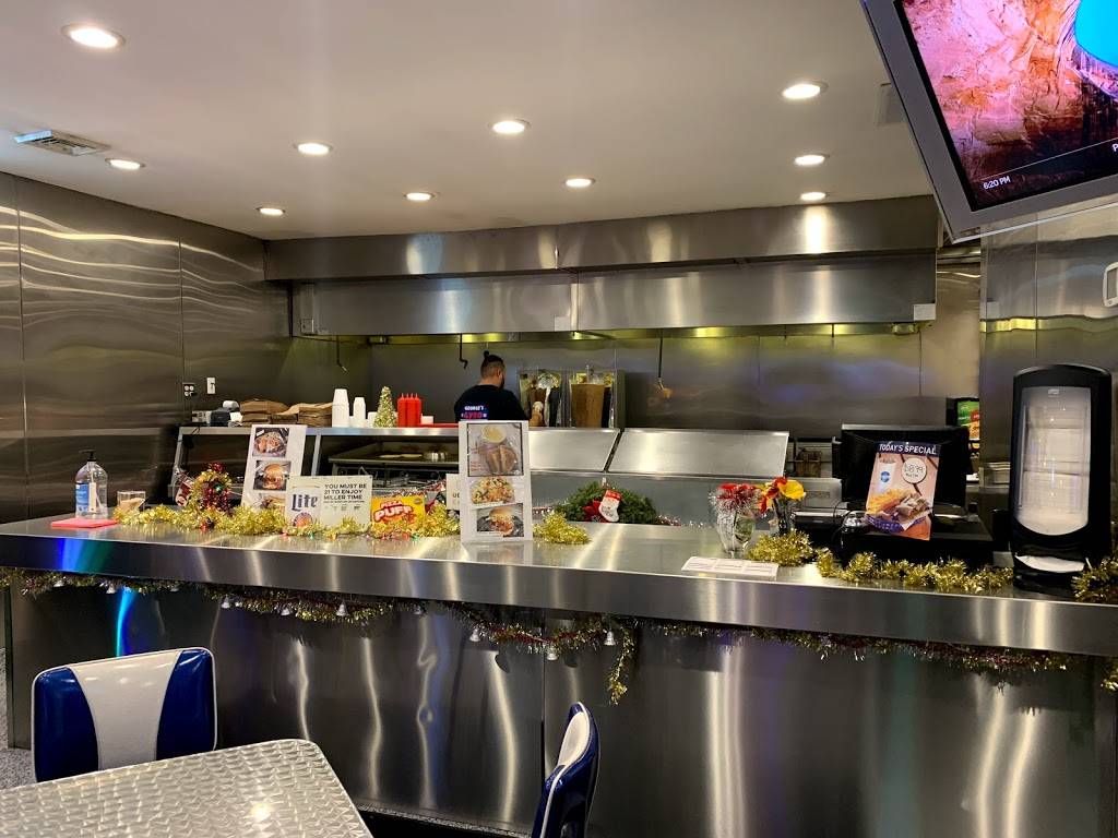 Georges Gyros | restaurant | 2330, 2500 Martin Luther King Jr Dr, North Chicago, IL 60064, USA | 8476727830 OR +1 847-672-7830