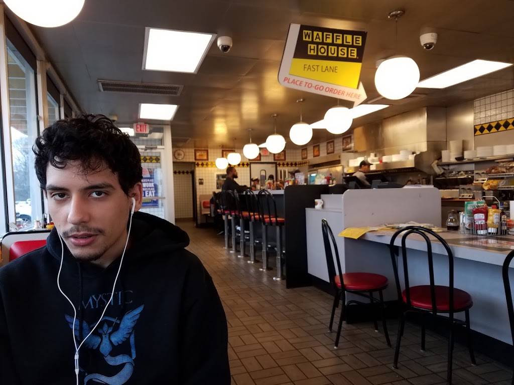 Waffle House | meal takeaway | 8400 Brook Rd, Glen Allen, VA 23060, USA | 8042610330 OR +1 804-261-0330