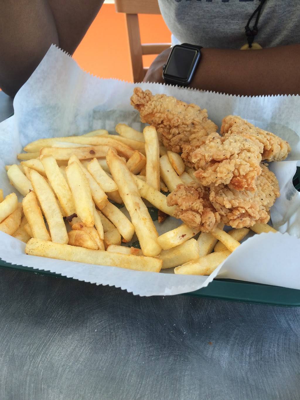 Mr Fry | restaurant | 218 7th Ave S, Myrtle Beach, SC 29577, USA | 8438089042 OR +1 843-808-9042