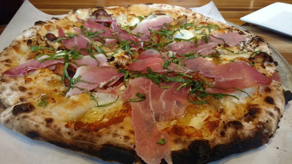 Max & Leos Artisan Pizza - Chicago | meal delivery | 1500 N Clybourn Ave, Chicago, IL 60610, USA | 3129734920 OR +1 312-973-4920