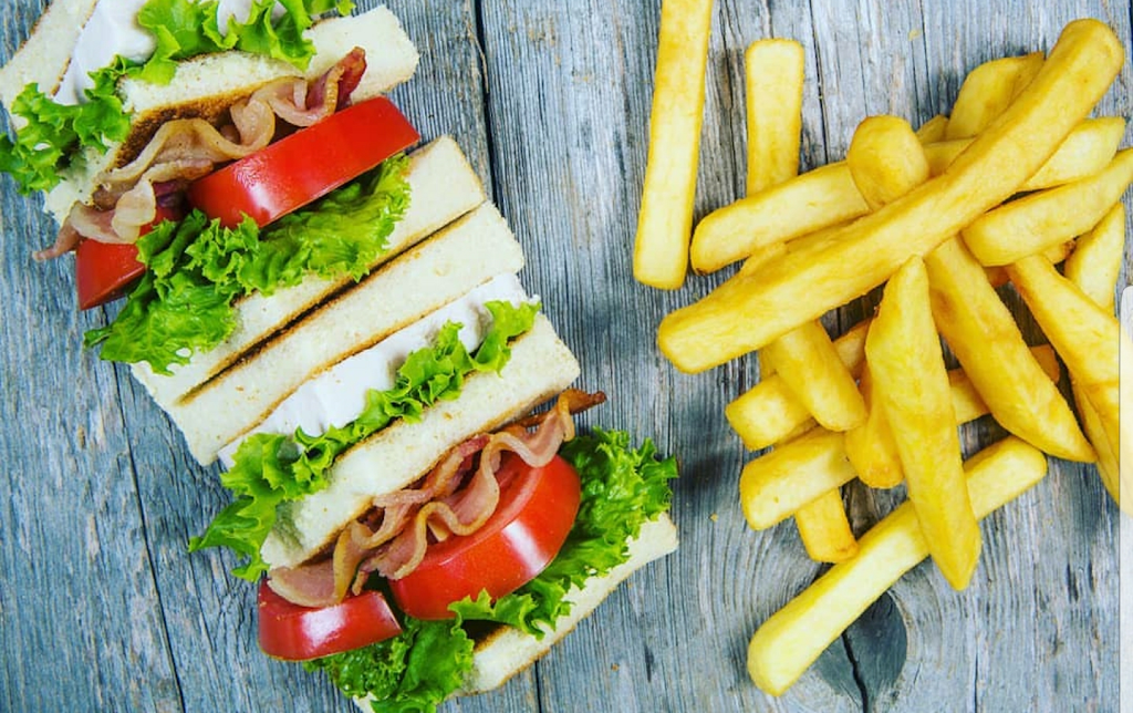 Wimpys Diner | restaurant | 65 Rylander Blvd, Scarborough, ON M1B 5M5, Canada | 4162826857 OR +1 416-282-6857