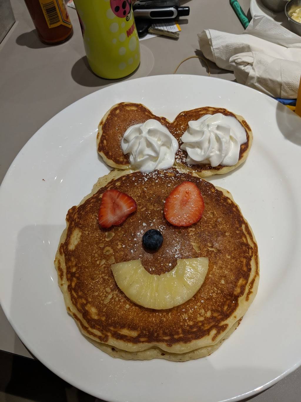 Ellys on Milwaukee | bakery | 5310 N Milwaukee Ave, Chicago, IL 60630, USA | 7737751333 OR +1 773-775-1333