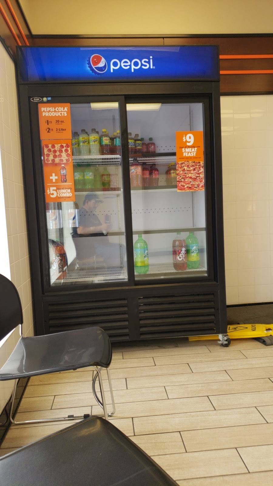 Little Caesars Pizza | meal takeaway | 3871 S 27th St, Milwaukee, WI 53221, USA | 2624091494 OR +1 262-409-1494